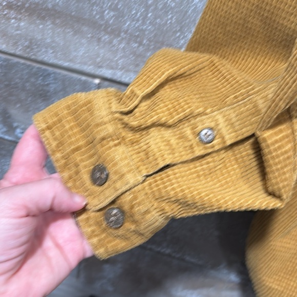 The Terrtirory Ahead brushed flannel button down size XL - Picture 6 of 7